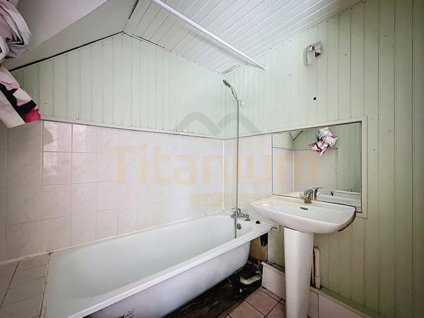 Saint-Clair-sur-Epte (95770) Appartement – 52 m² – Accès rapide D14 – Stationnement privatif