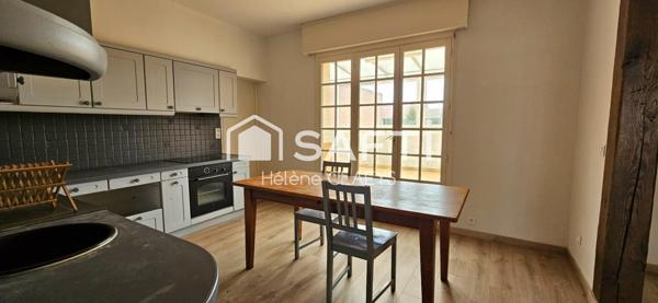 Immeuble - 1 appartement - 1 grenier aménageable en second appartement - Salle de sport en RDC