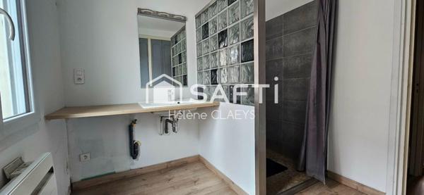 Immeuble - 1 appartement - 1 grenier aménageable en second appartement - Salle de sport en RDC