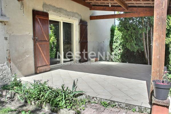 SOMMEILLES Maison de 160m² 9 pièces dont 3 chambres, garage et jardin de 1016 m²