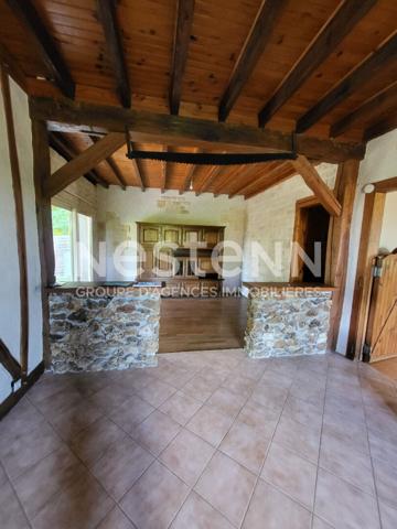 SOMMEILLES Maison de 160m² 9 pièces dont 3 chambres, garage et jardin de 1016 m²