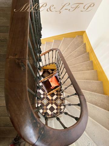 Maison bourgeoise avec jardin et piscine à vendre MONTGUYON (17)