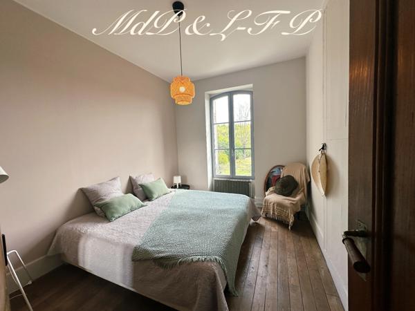 Maison bourgeoise avec jardin et piscine à vendre MONTGUYON (17)