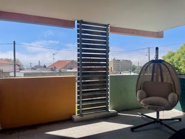 Marseille (13014) Appt deux pièces de 42m² avec terrasse, vue dégagée avec box.