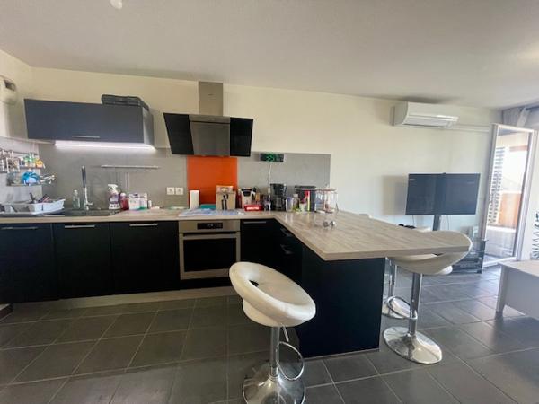 Marseille (13014) Appt deux pièces de 42m² avec terrasse, vue dégagée avec box.