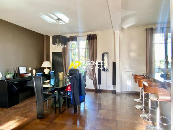 Sartrouville La Croix Blanche Maison 6 pièces 4 chambres 115 m² 620 000 € **  - Référence  9588