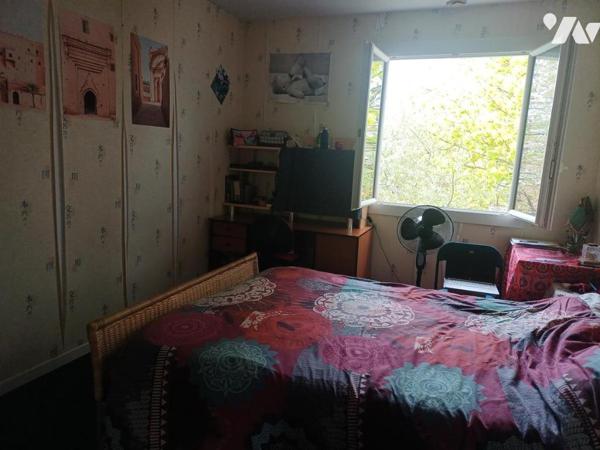 A VENDRE à REZE quartier St Paul - Maison T7 d'env. 134m2 + jardin clos