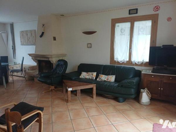 A VENDRE à REZE quartier St Paul - Maison T7 d'env. 134m2 + jardin clos