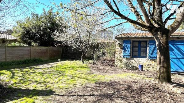 A VENDRE à REZE quartier St Paul - Maison T7 d'env. 134m2 + jardin clos