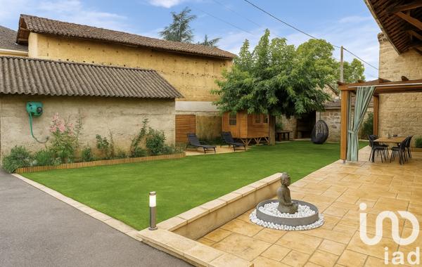 Maison à vendre 6 pièces 131 m² Saint-Étienne-de-Saint-Geoirs