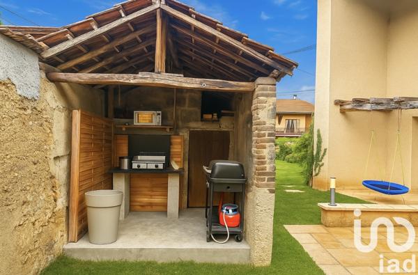 Maison à vendre 6 pièces 131 m² Saint-Étienne-de-Saint-Geoirs