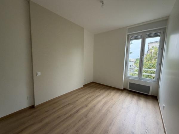 Appartement à louer 550 € CC Marmande 3 p 51 m² DPE D