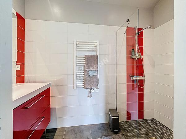 Maison à vendre 7 pièces - Montaigu Vendée