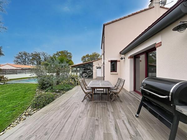 Maison à vendre 7 pièces - Montaigu Vendée