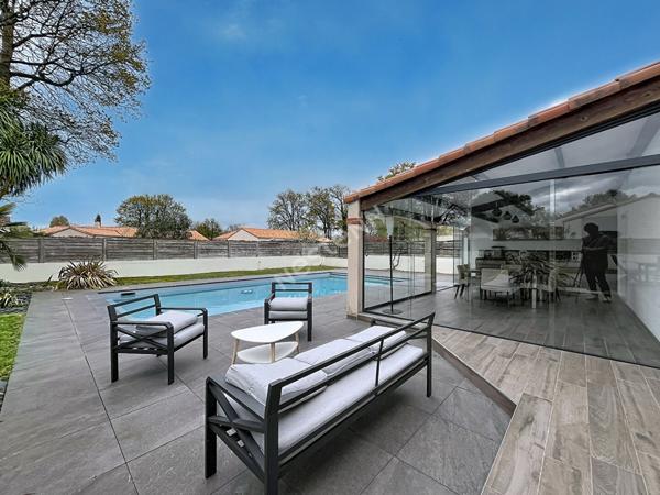 Maison à vendre 7 pièces - Montaigu Vendée