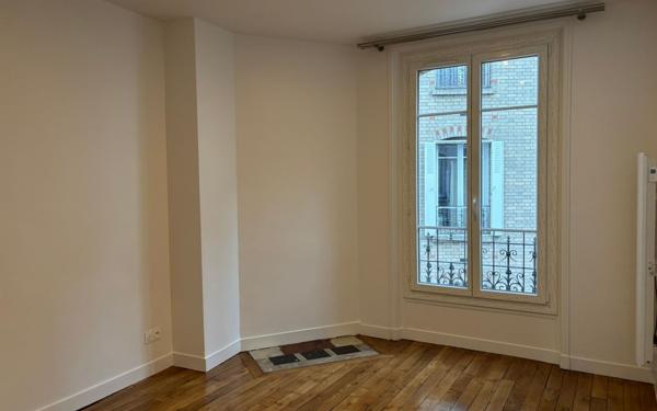 Appartement à louer    3 pièces • 71,25 m2 Paris 11