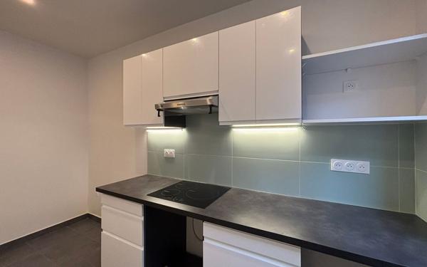 Appartement à louer    3 pièces • 71,25 m2 Paris 11