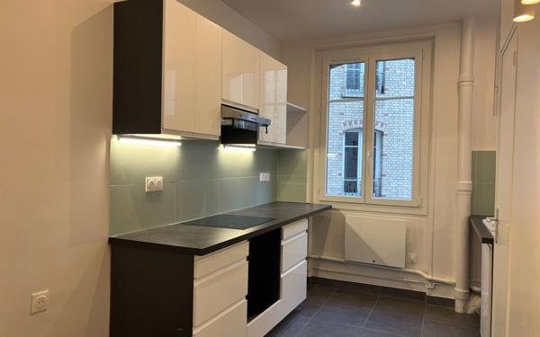 Appartement à louer    3 pièces • 71,25 m2 Paris 11