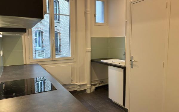 Appartement à louer    3 pièces • 71,25 m2 Paris 11