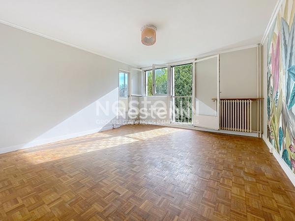 Appartement Saint Cyr L Ecole 3 pièce(s) 63 m2 avec cave et parking .