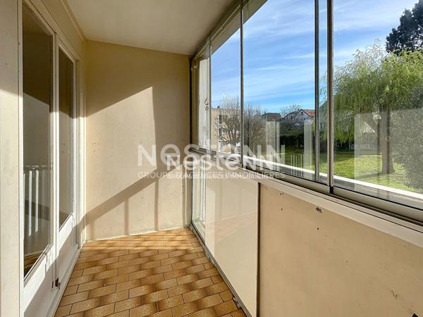Appartement Saint Cyr L Ecole 3 pièce(s) 63 m2 avec cave et parking .