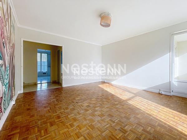 Appartement Saint Cyr L Ecole 3 pièce(s) 63 m2 avec cave et parking .