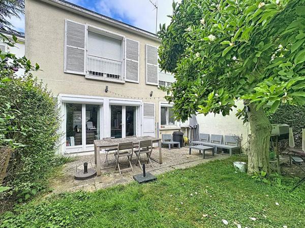 Maison coup de coeur à Bièvres  Entièrement rénovée, 3 chambres, aucun travaux à prévoir !