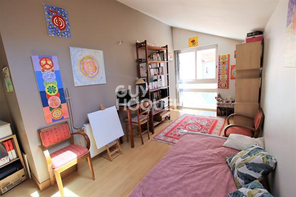 Clermont-Ferrand - Maison T4 de 120 m² avec garage et cour