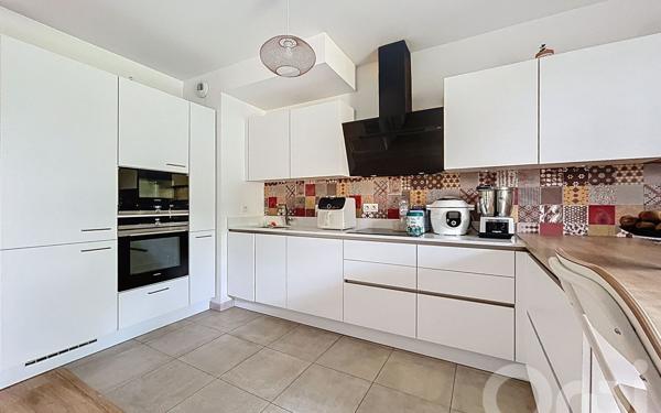 Appartement à louer    3 pièces • 71,96 m2 Maisons-Alfort