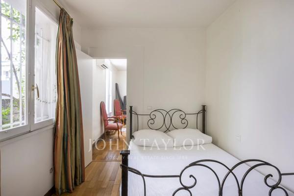 Rare appartement dans immeuble bourgeois, vue mer