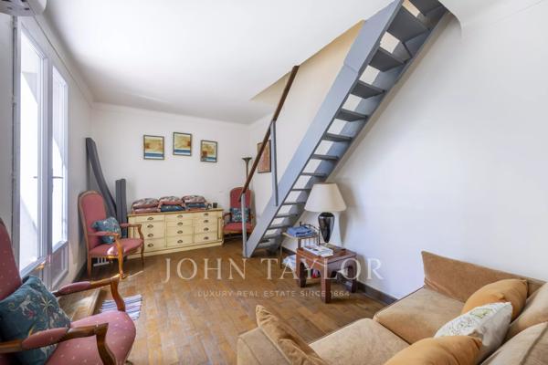 Rare appartement dans immeuble bourgeois, vue mer