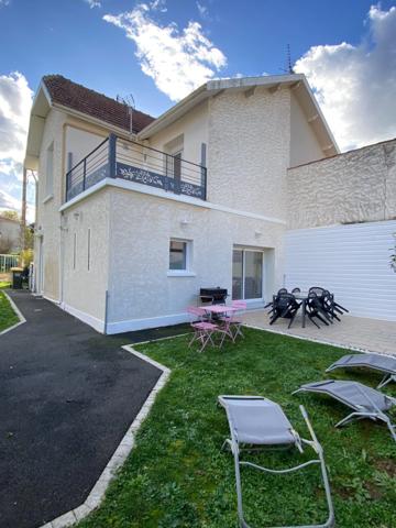 Ruelle. Maison 80 m² avec jardin