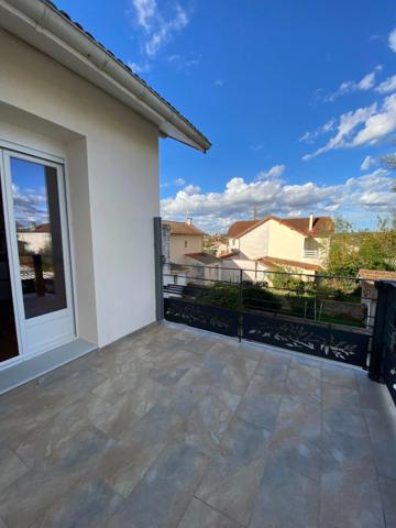 Ruelle. Maison 80 m² avec jardin