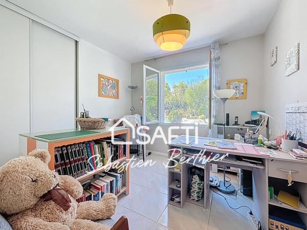 Un havre de paix à Lavaur : villa de plain-pied avec piscine et jardin