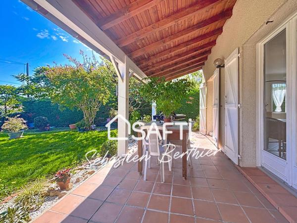 Un havre de paix à Lavaur : villa de plain-pied avec piscine et jardin