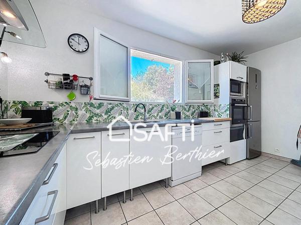 Un havre de paix à Lavaur : villa de plain-pied avec piscine et jardin