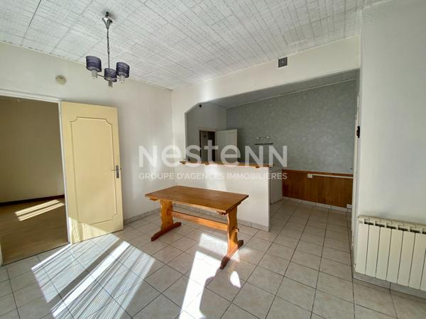 Immeuble avec deux appartements et garage - La Chèze (22210)