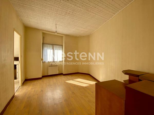 Immeuble avec deux appartements et garage - La Chèze (22210)