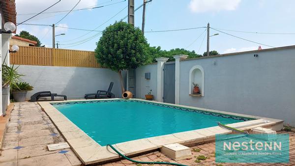 Maison Saint Mitre Les Remparts 4 pièce(s), piscine, garage, jardin et terrasse