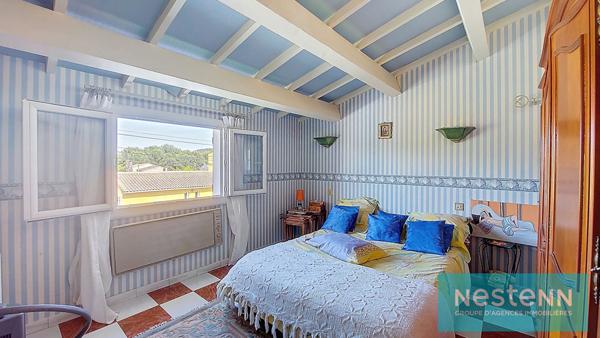 Maison Saint Mitre Les Remparts 4 pièce(s), piscine, garage, jardin et terrasse