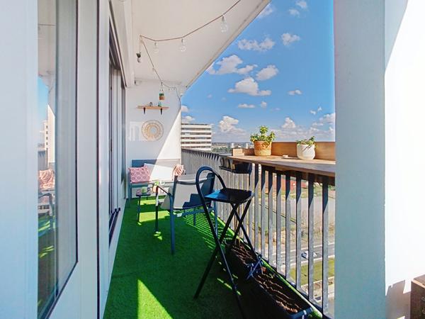 Vue panoramique sur Angers : superbe appartement T3 rénové avec balcon et ascenseur