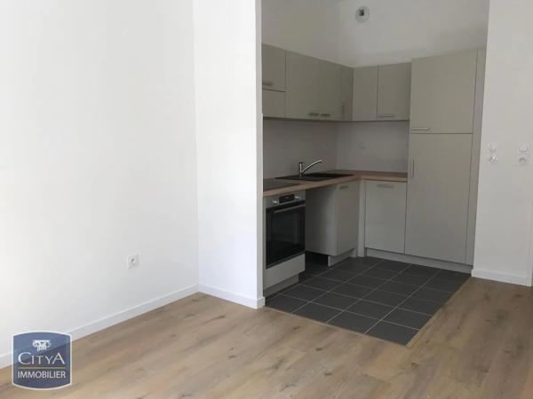 Appartement à louer 2 pièces 38.1m² Arras (62000)
