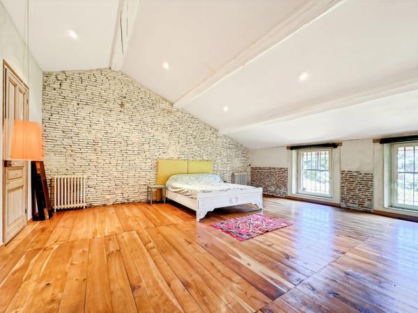 Dpt Haute Garonne (31), à vendre proche de VILLEFRANCHE DE LAURAGAIS belle demeure et gîte
