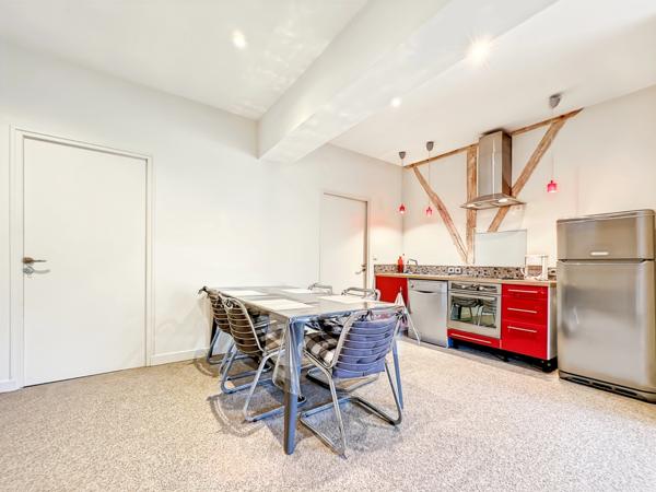 Dpt Haute Garonne (31), à vendre proche de VILLEFRANCHE DE LAURAGAIS belle demeure et gîte