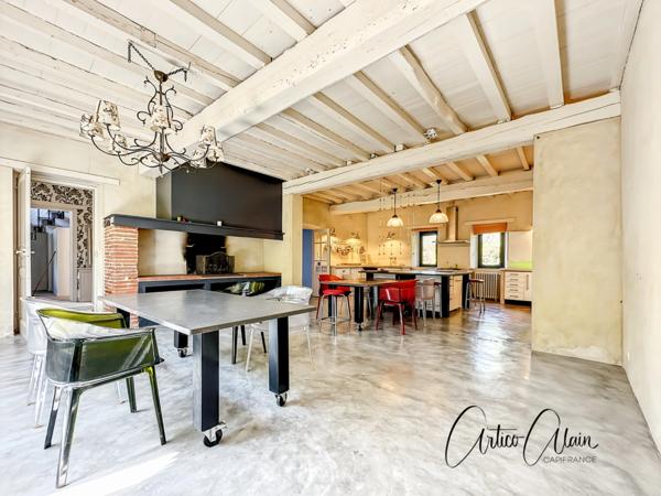 Dpt Haute Garonne (31), à vendre proche de VILLEFRANCHE DE LAURAGAIS belle demeure et gîte