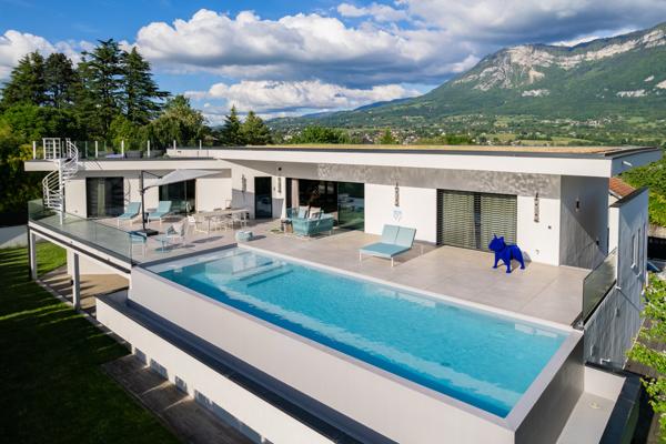 Tresserve — Élégance contemporaine et panorama spectaculaire sur le Lac du Bourget