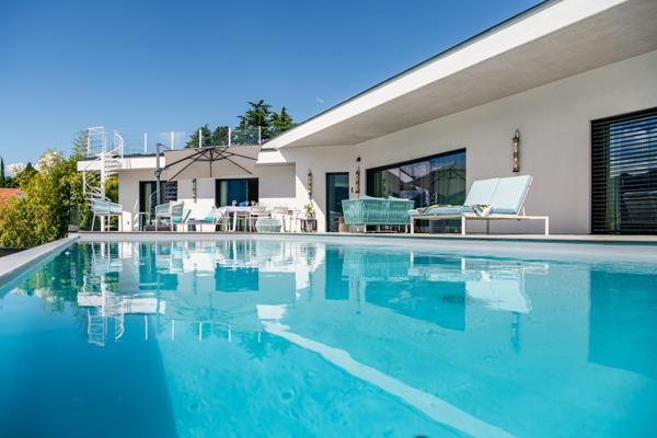 Tresserve — Élégance contemporaine et panorama spectaculaire sur le Lac du Bourget