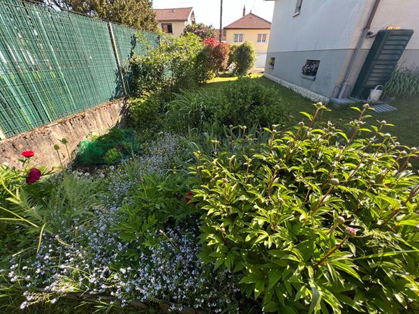 MAISON  SEMI-PLAIN PIED TERRAIN 523 M²  HERICOURT