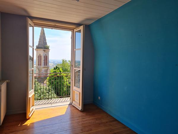 Maison de caractère un havre de paix au coeur de la ville. Lectoure