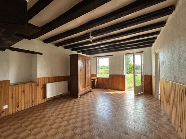 Rare sur le secteur ! Longère implantée sur son terrain de près de 4h².